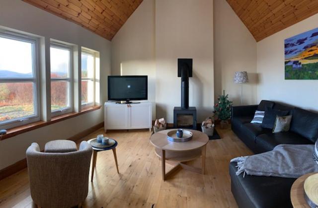 Head In The Skye - Healabhal Cottage Ose ภายนอก รูปภาพ